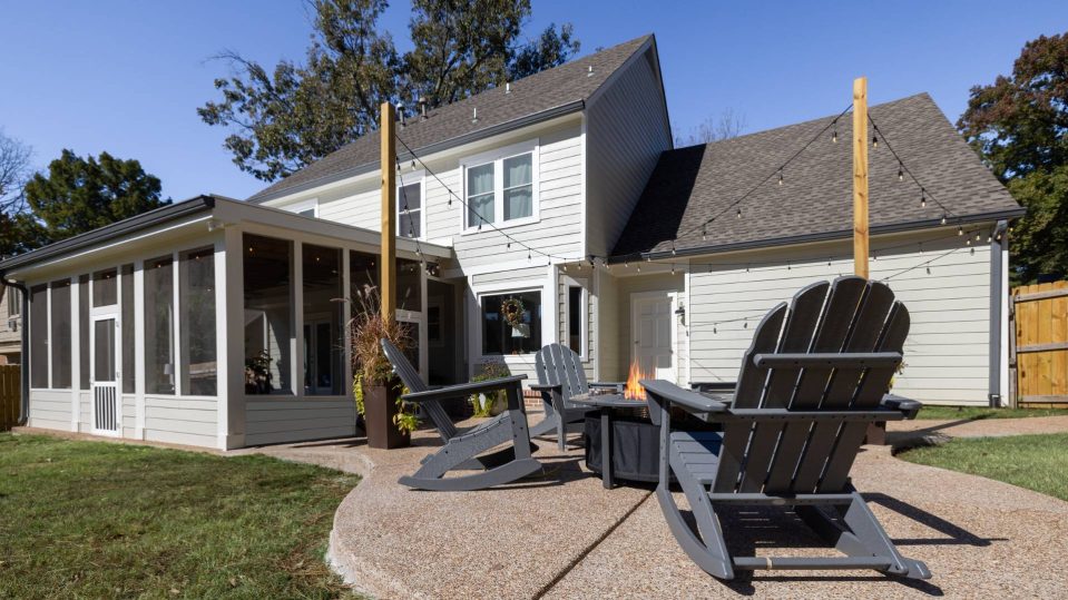 Memphis, TN home with new siding installed by Bluff City Exteriors