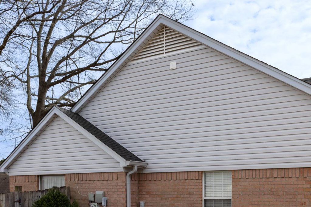 Gray James Hardie siding installed by Bluff City in Memphis