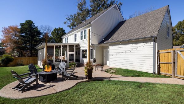 What’s Causing My Home’s Paint to Crack, Peel, or Bubble?